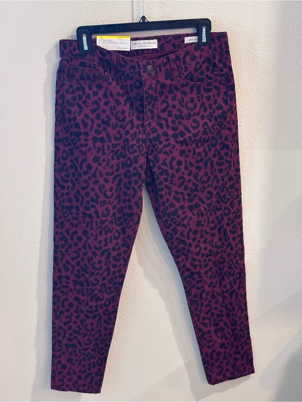 Social Standard by Sanctuary. Ankle skinny, Cheetah Print Jeans, Size 8, NWT